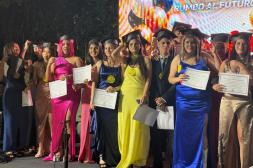 Egreso de bachilleres con fuerte  vínculo entre el centro y familias