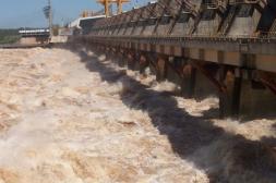 Salto Grande reabrió vertedero y  río alcanzará un tope de 8 metros