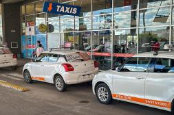 Taxis legales e ilegales: el  reclamo por el derecho al  trabajo y las reglas del servicio