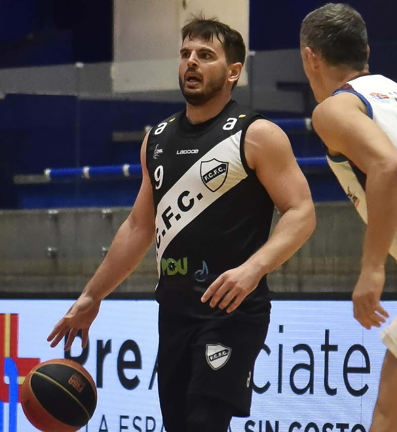 Emiliano Giano comanda al equipo que nuevamente es puntero del Salteño.