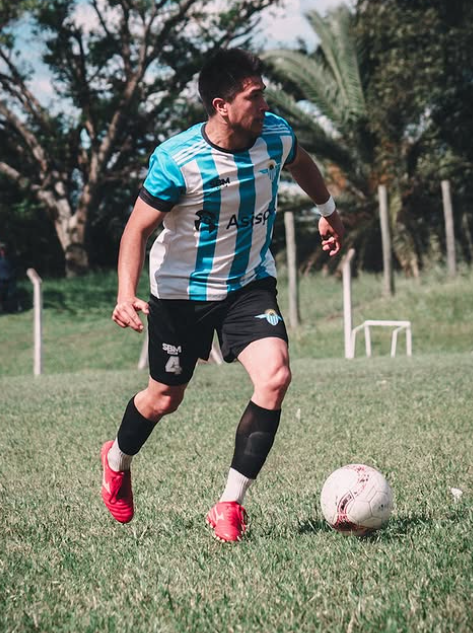 Salto Uruguay descansa en la parte alta de la tabla gracias al triunfo ante Hindú. Foto: Liga Salteña de Fútbol / F2 Deportes