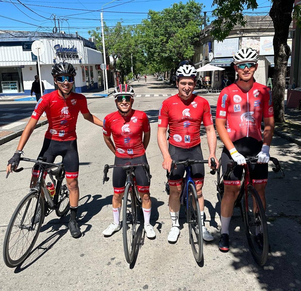 Santiago Rivero del C.C. Libertad de Salto fue tercero en Sub 23 en Florida. 