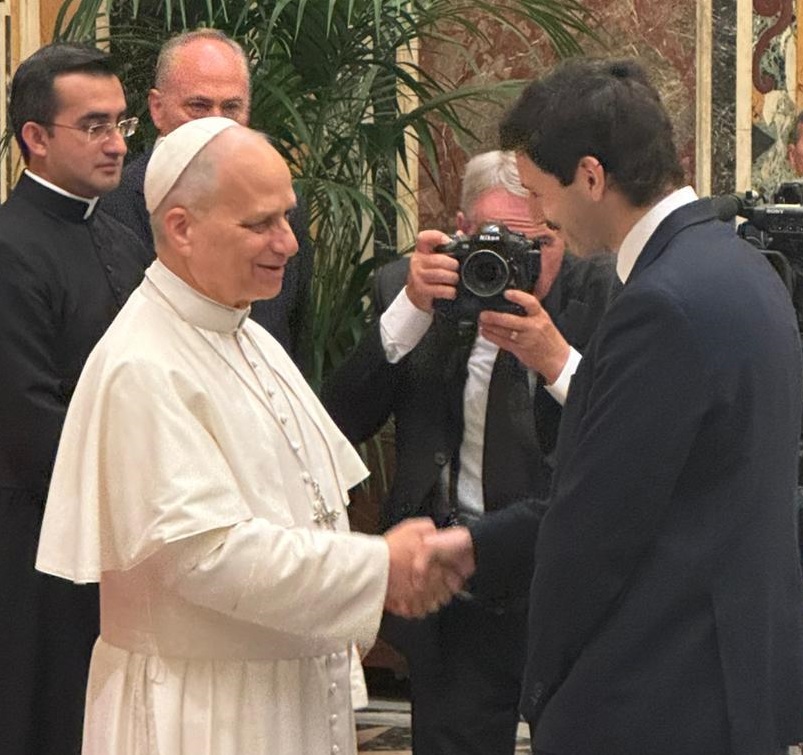 El salteño Francisco Ardaix  con Papa León en Vaticano