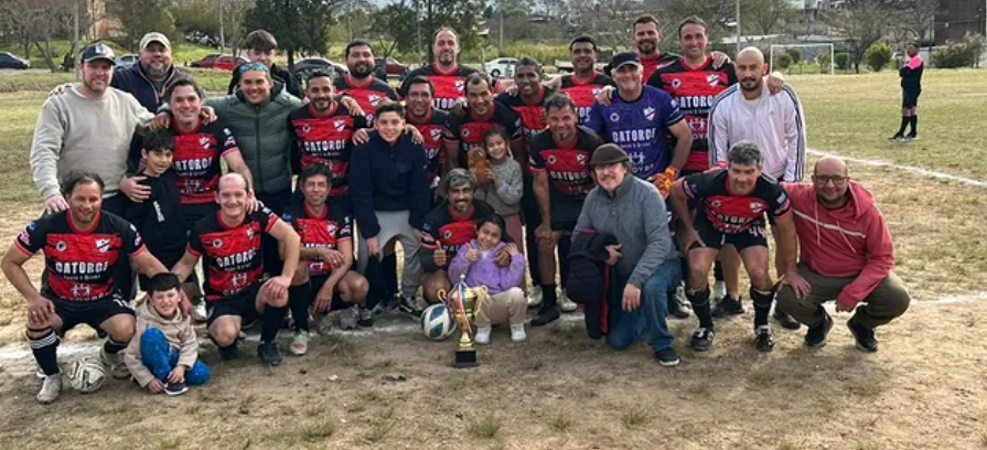 Atlético Juventus Senior lidera la “B” a falta de dos fechas.  Foto: instagram de Atlético Juventus Senior.