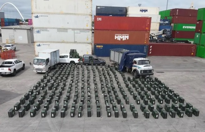 Aduanas hizo una incautación récord de cigarrillos por un valor a 100 millones de pesos