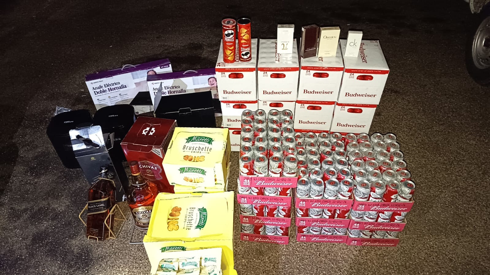 Procedimiento policial interceptó un  vehículo con contrabando en ruta 3