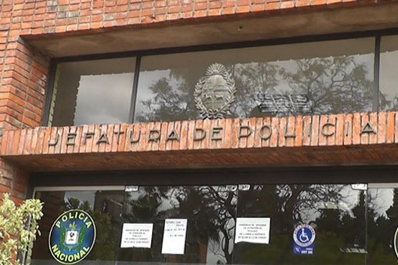 Formalizan a policía de Salto por cohecho por trámites irregulares en habilitación y tenencia de armas 