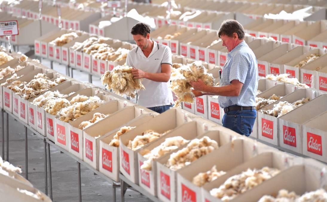 El mercado lanero australiano cayó levemente ante una mayor oferta