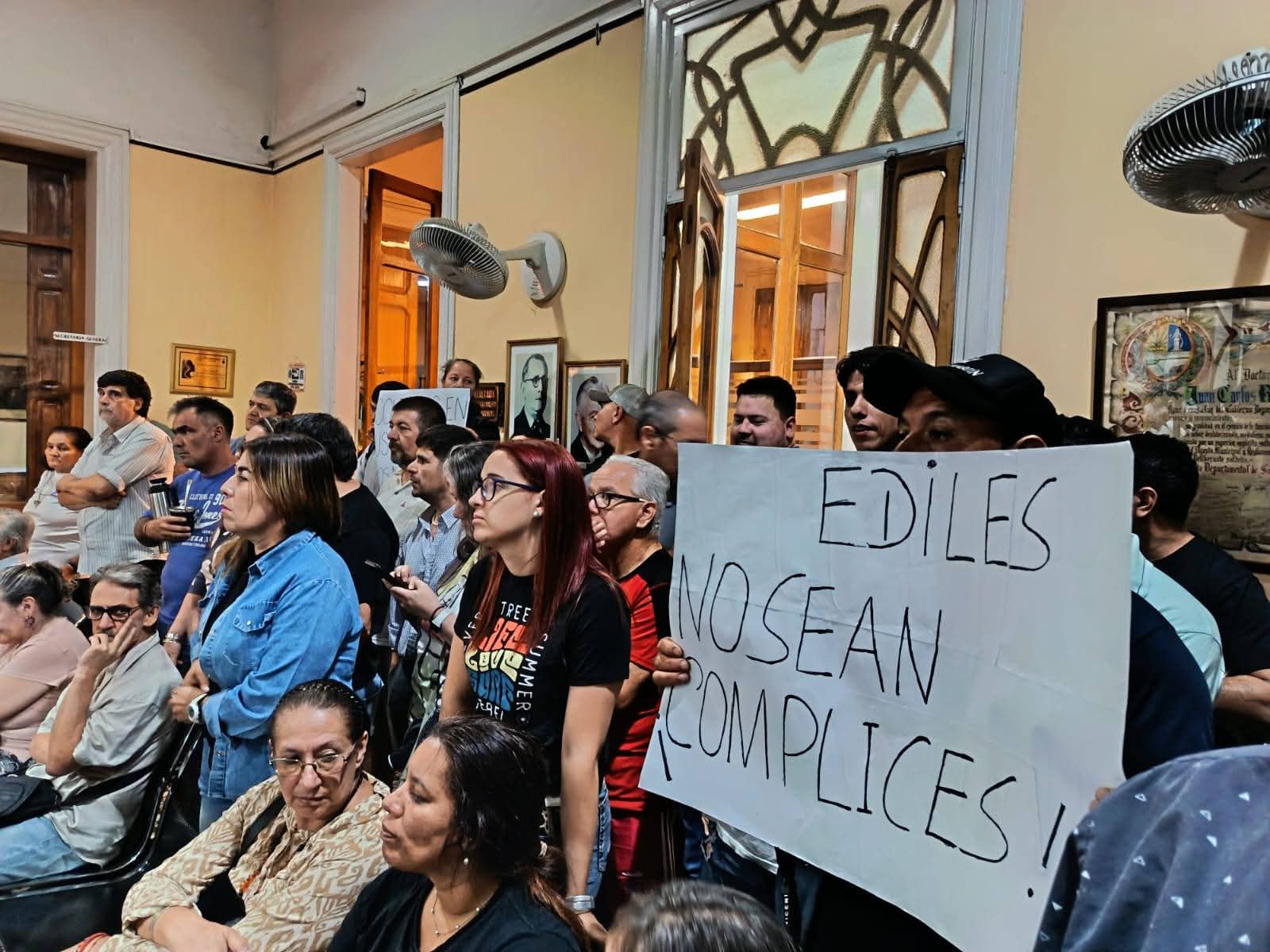 FA expulsó a ediles que apoyaron  el fideicomiso impulsado por Albisu