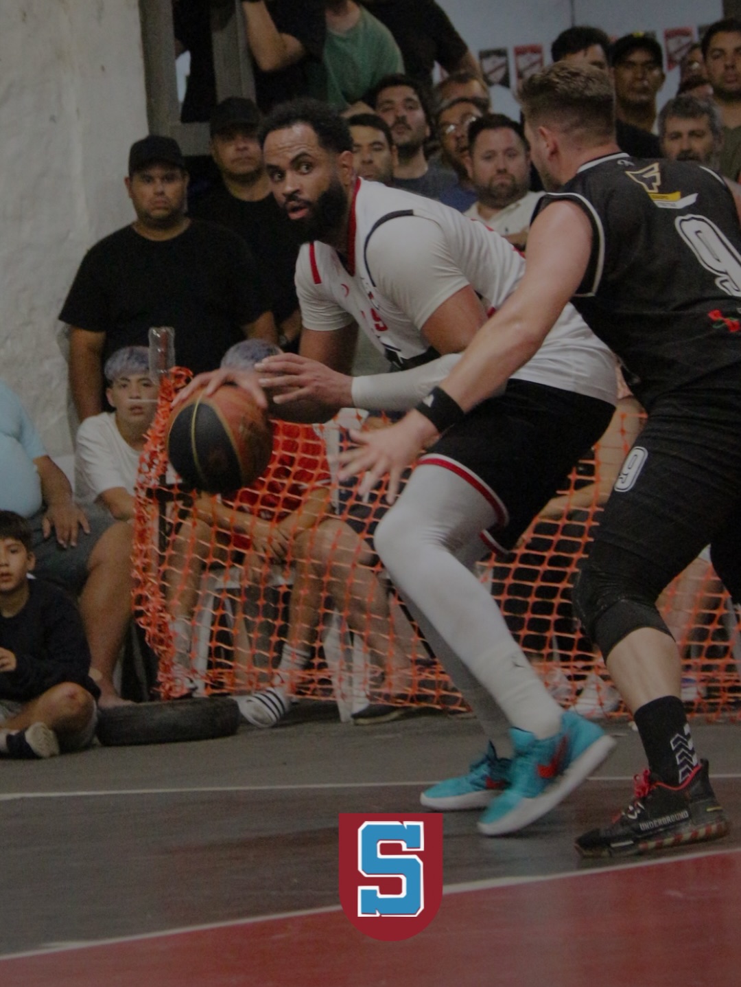 Básquetbol: Se fijó para el domingo 21 de diciembre el cuarto partido entre Juventus y Ferro Carril 