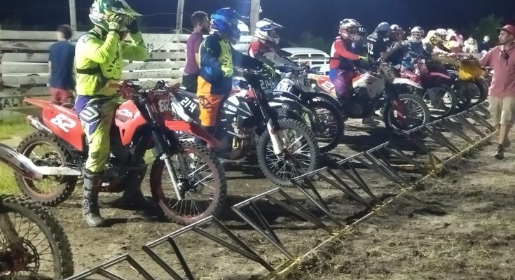 Motociclismo : La lluvia dejó al  Nocturno sin arranque 