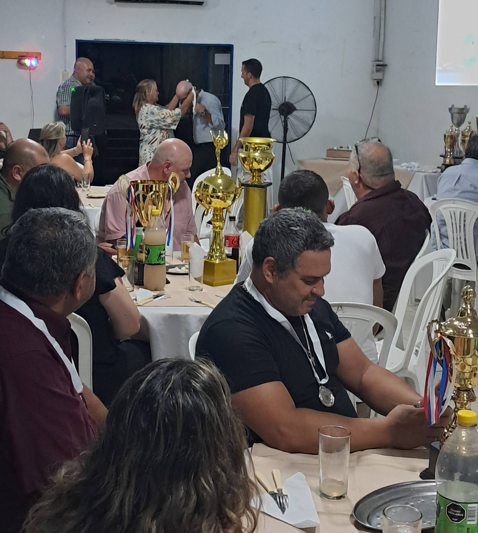 Billar a todo premio: la ceremonia de premiación se realizó en el club Centenario