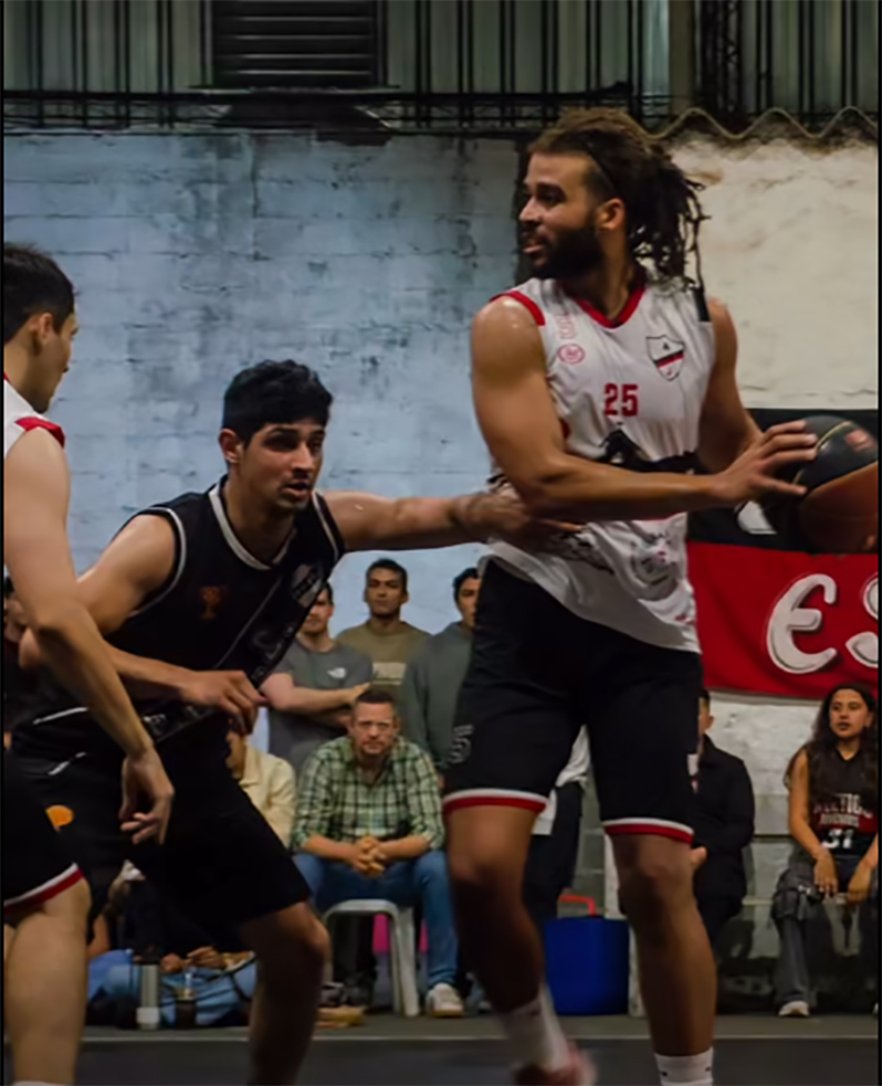 Juventus avanzó las derrotar 4-2 a Ferro Carril y será local en las finales en Universitario.