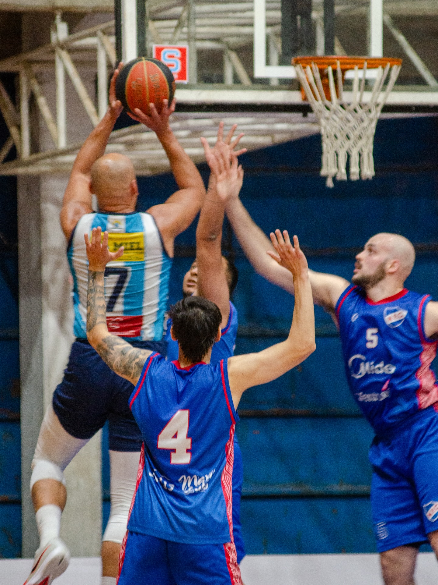 Nacional recibe a Salto Uruguay por los play offs