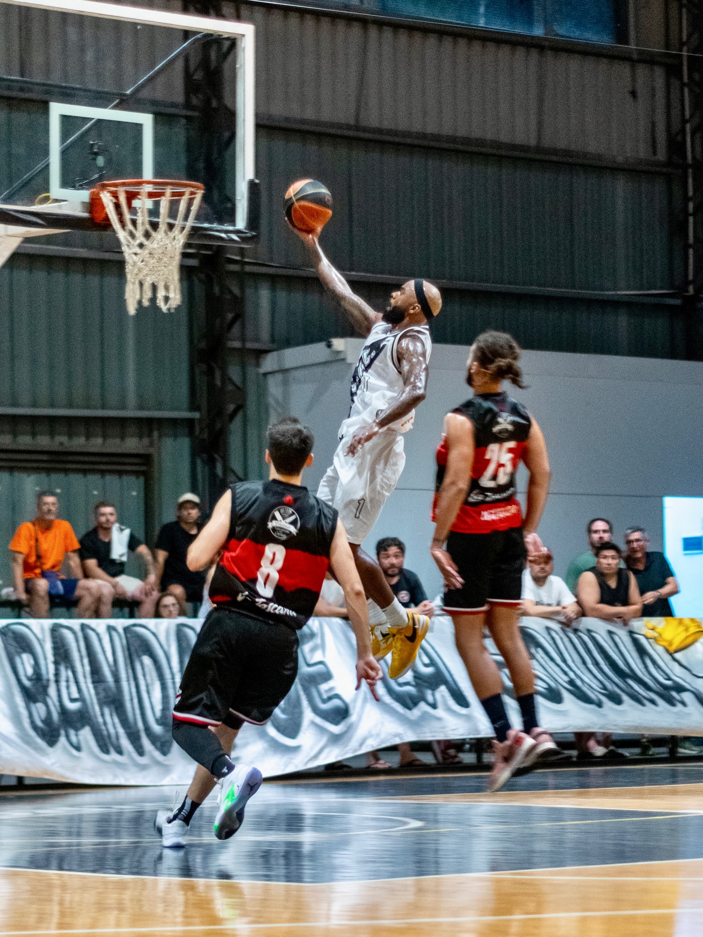 Basquetbol: Juventus se quedó con un infartarte  104-101 y puso la serie 2-0