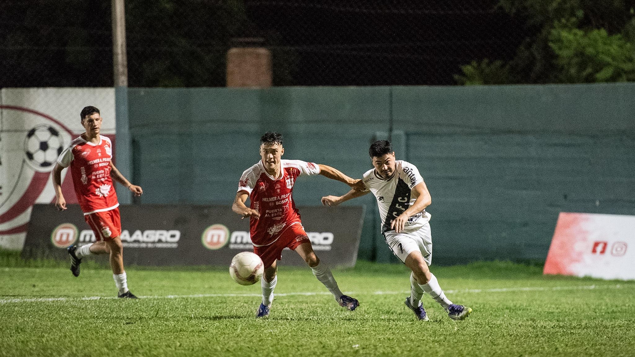 Rivero y Vera en la disputa, cuando Ferro ya era más en el PT. Fotos: Valentín Fernández