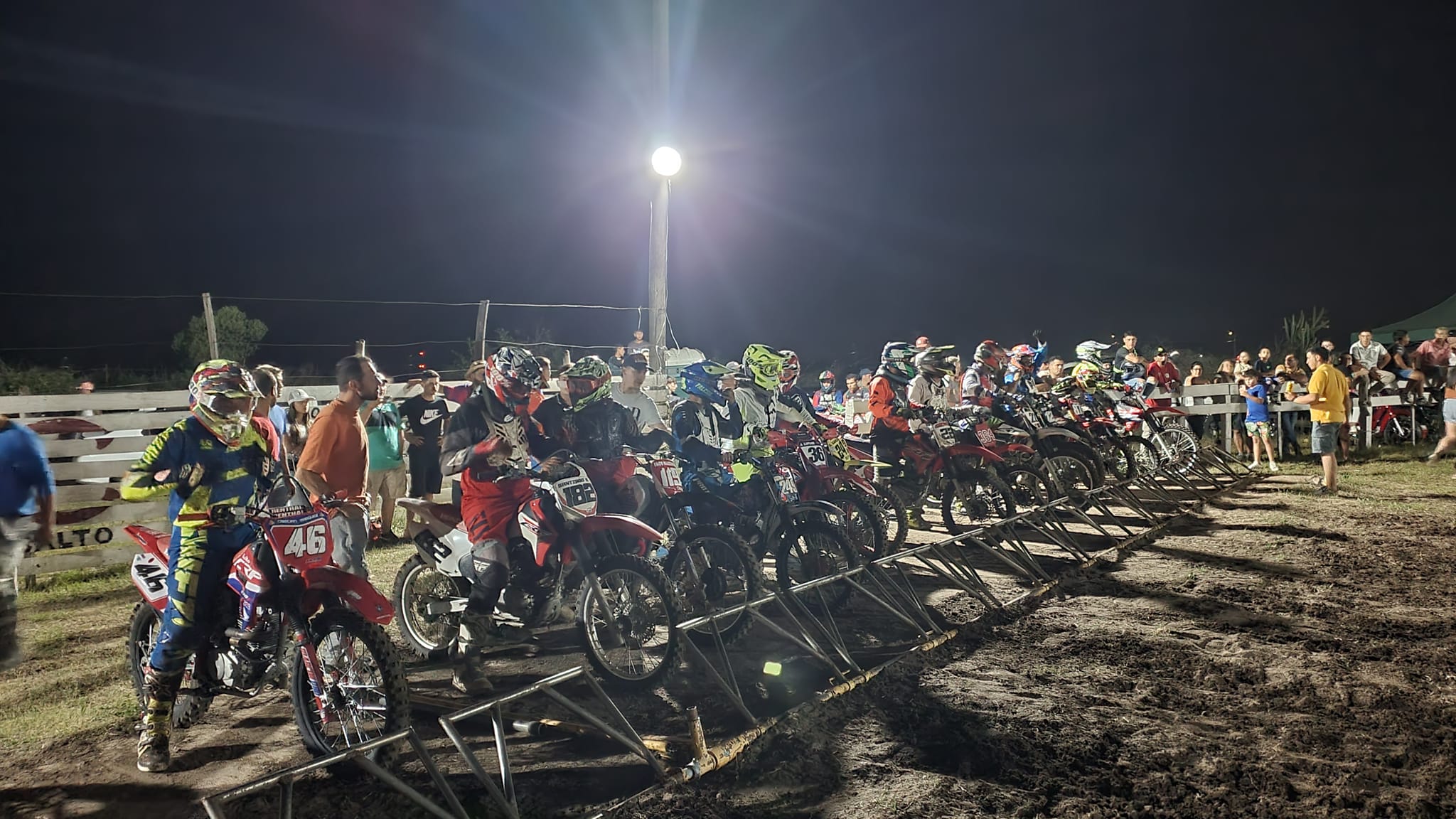Motociclismo: El Nocturno pone primera el sábado 27 de diciembre en pista Gautron