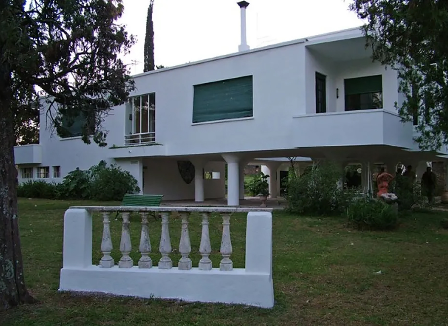 Robaron en Museo Enrique Amorim