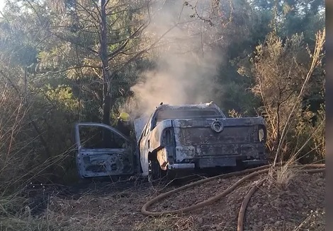 Vuelco e incendio en costanera:  zona de Cuevas de San Antonio