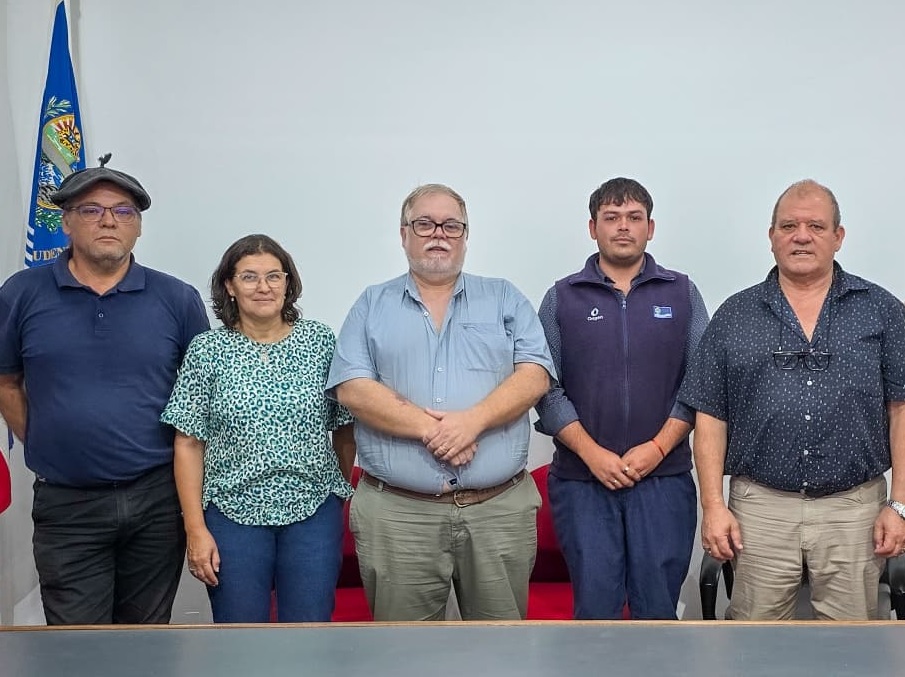 Conmemoran primer izado de  la bandera de la Liga Federal