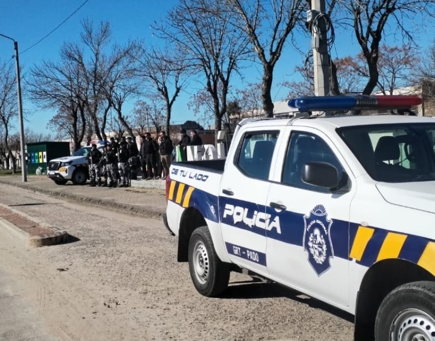 Delincuente ingresó por la ventana  a una casa y se llevó varios objetos