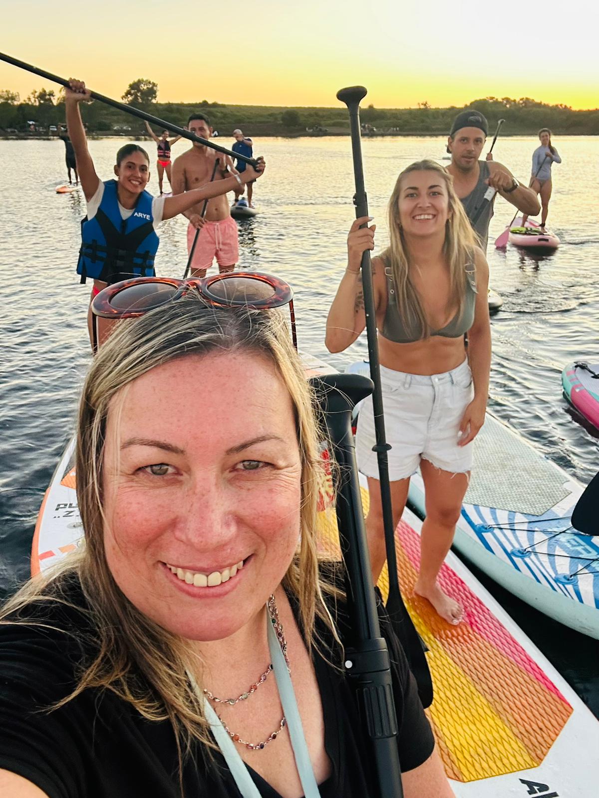 Deportes acuáticos, naturaleza y luna llena  en las canteras