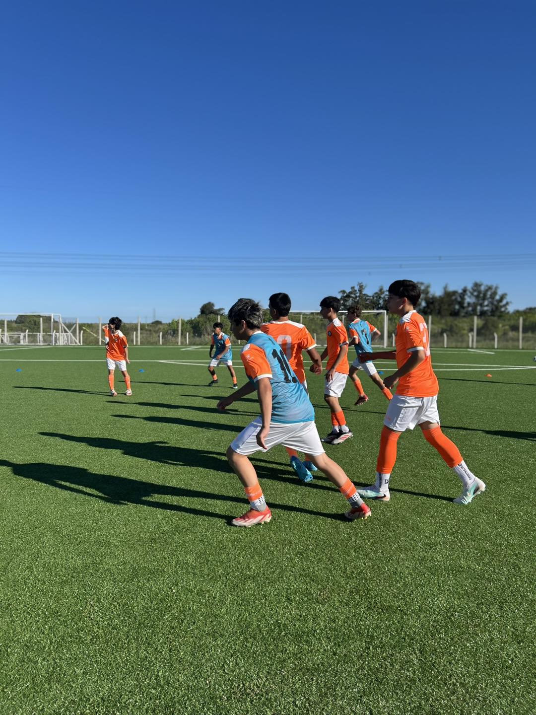 Juveniles de Salto FC viajan al certamen internacional en Brasil