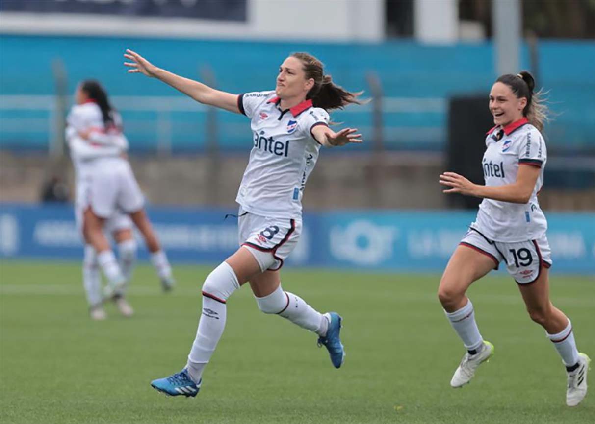Última goleadora del Uruguayo femenino : Salteña Sofía Oxandabarat se lleva los goles al fútbol peruano