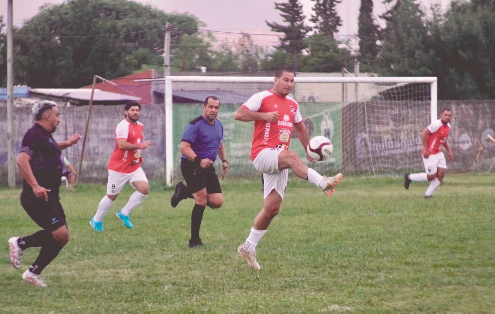 Victoria de los equipos de La Nueva Reco y Adeoms Senior en semifinales