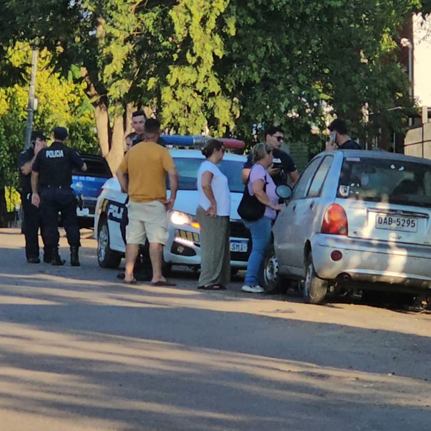 Hallan el cuerpo sin vida de un  hombre en plena vía pública