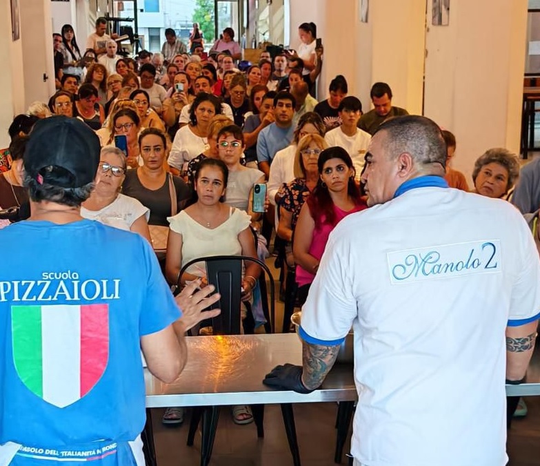 Exitoso taller gratuito de pizza sin  gluten en el Mercado 18 de Julio