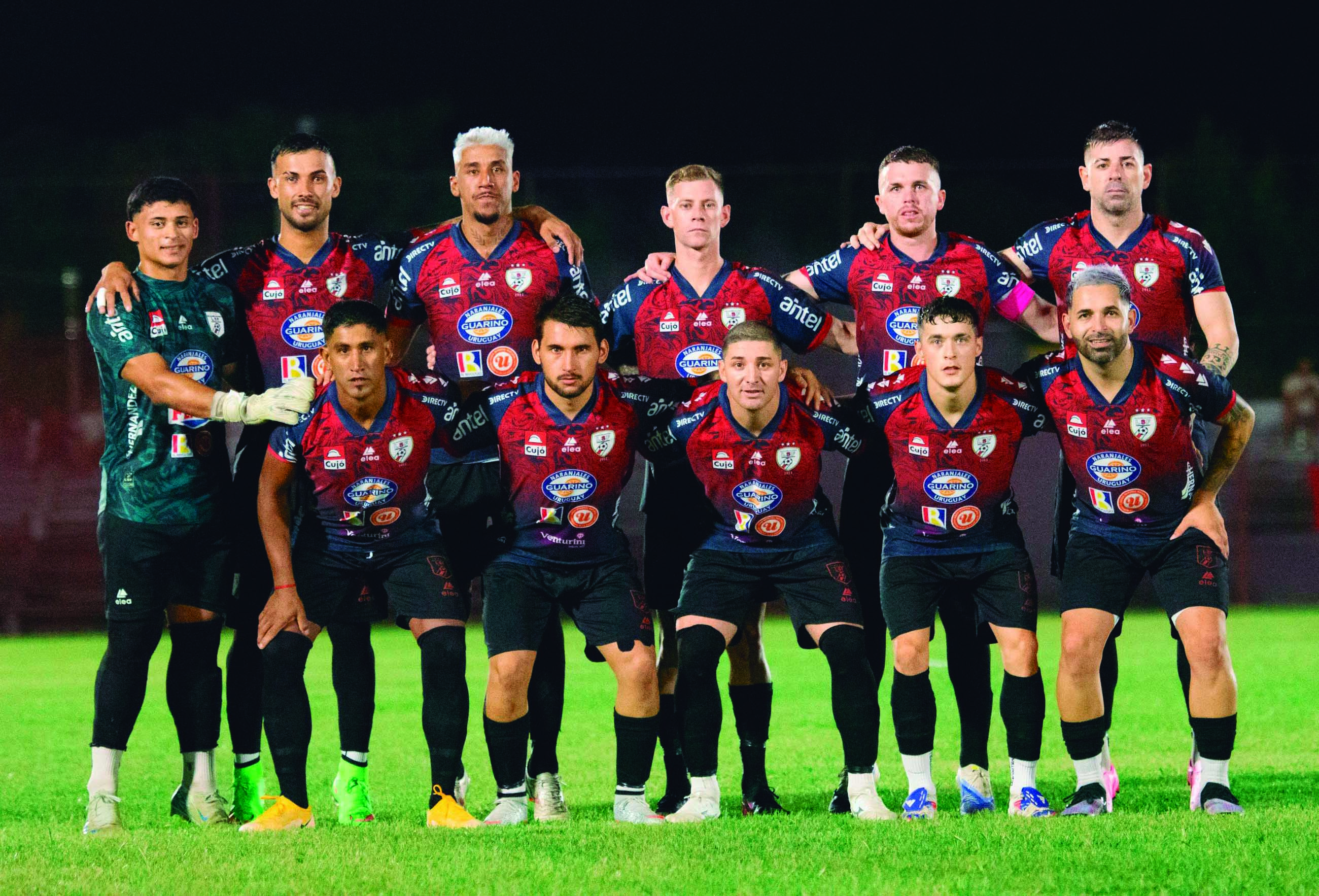 El equipo que arrancó jugando ayer. Salto empató y buscará ganarlo como local la semana que viene. Fotos Valentín Fernández