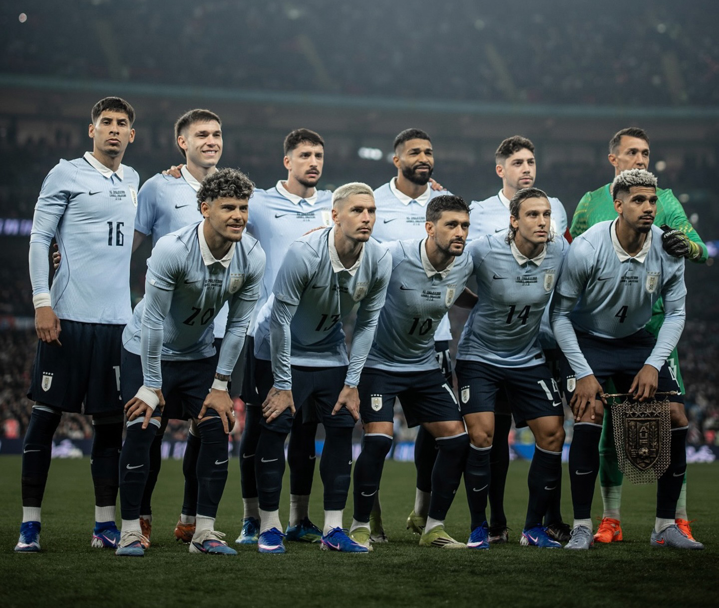 El  equipo que comenzó jugando en Wembley el pasado viernes. Para hoy habrían algunos cambios. Foto 'AUF'