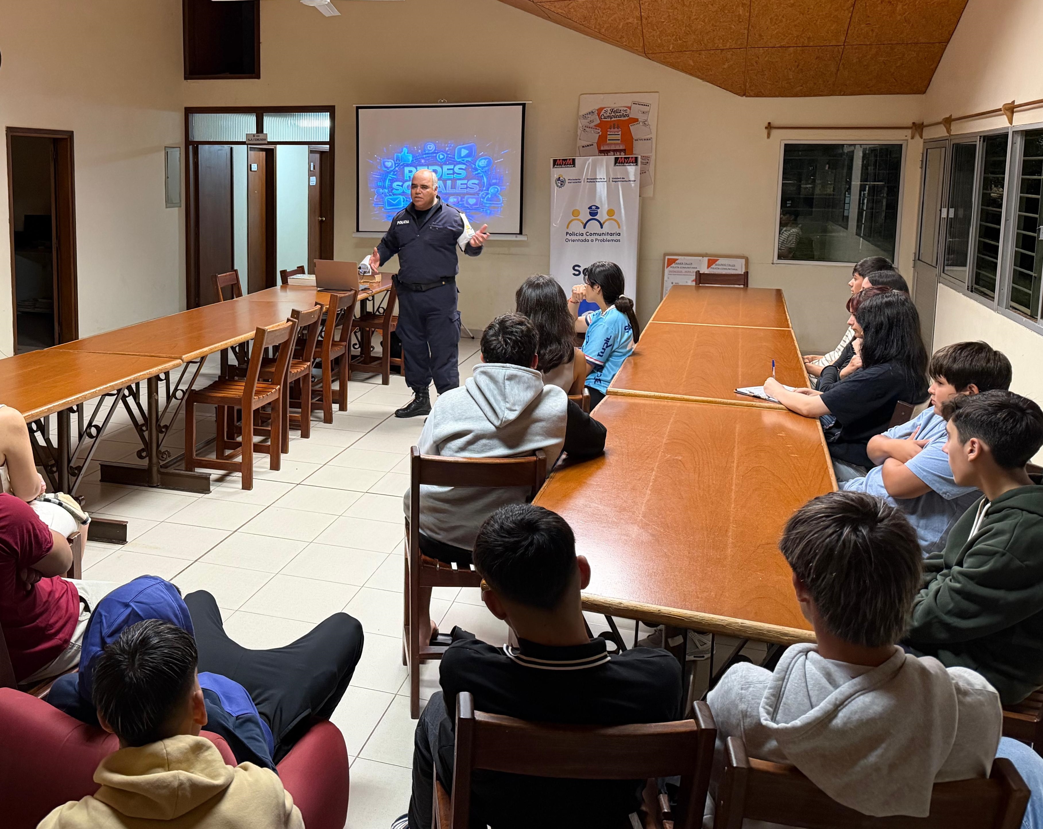 Impulsan actividades extracurriculares  para residentes en el Hogar Estudiantil 
