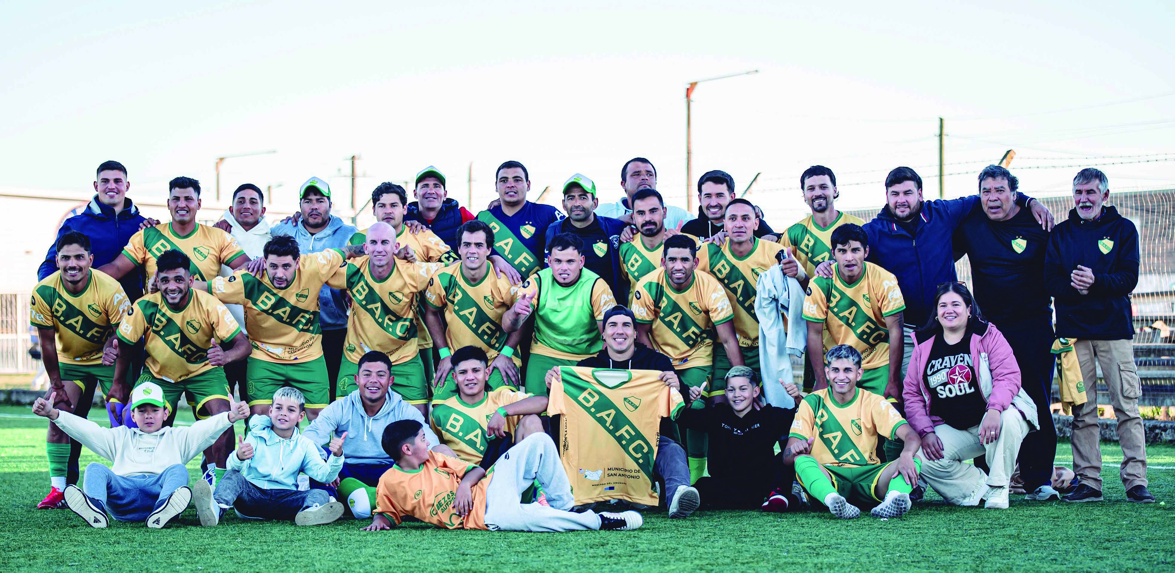 Parte del plantel que comenzará a transitar el camino de una nueva ilusión de ascenso.