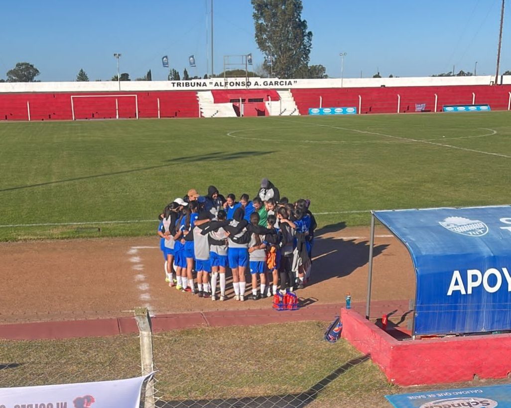 Sub 16: Salto Femenino ganó en "33" y clasificó por penales a semifinales