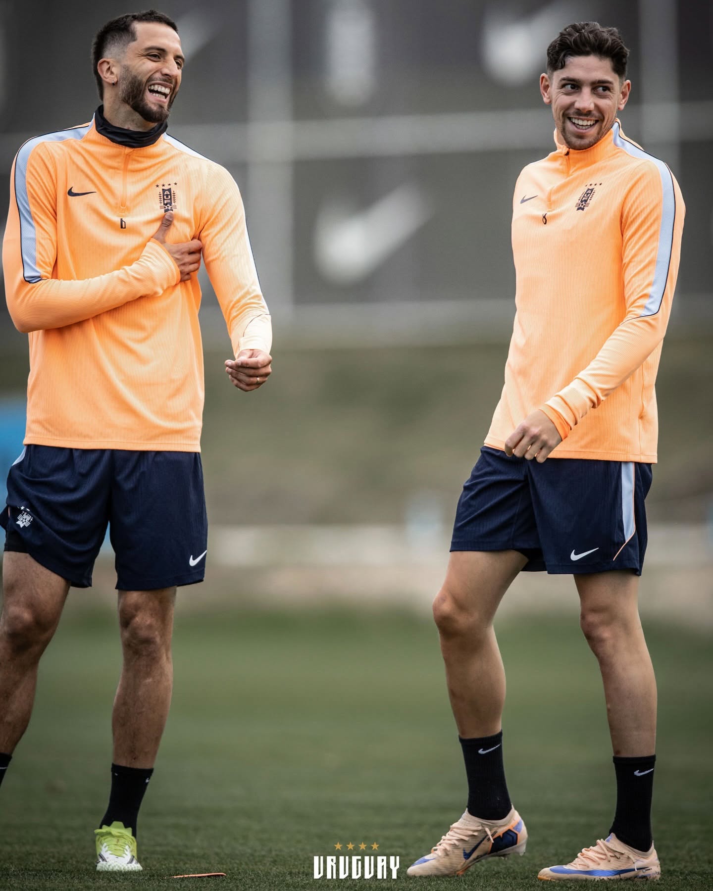 Bentancur y Valverde son dos de los más factibles titulares para el debut del 15.