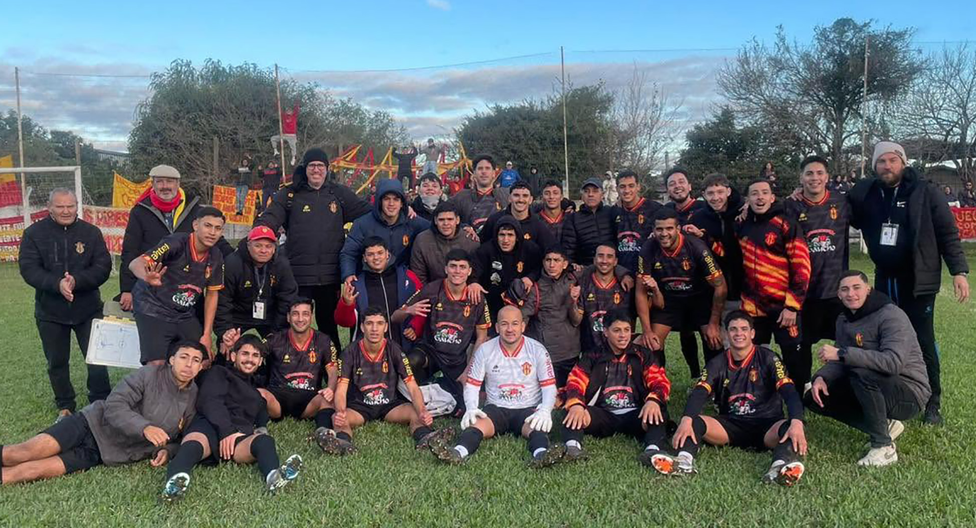 Festeja barrio Artigas tras finalizar primero e invicto primera fase.