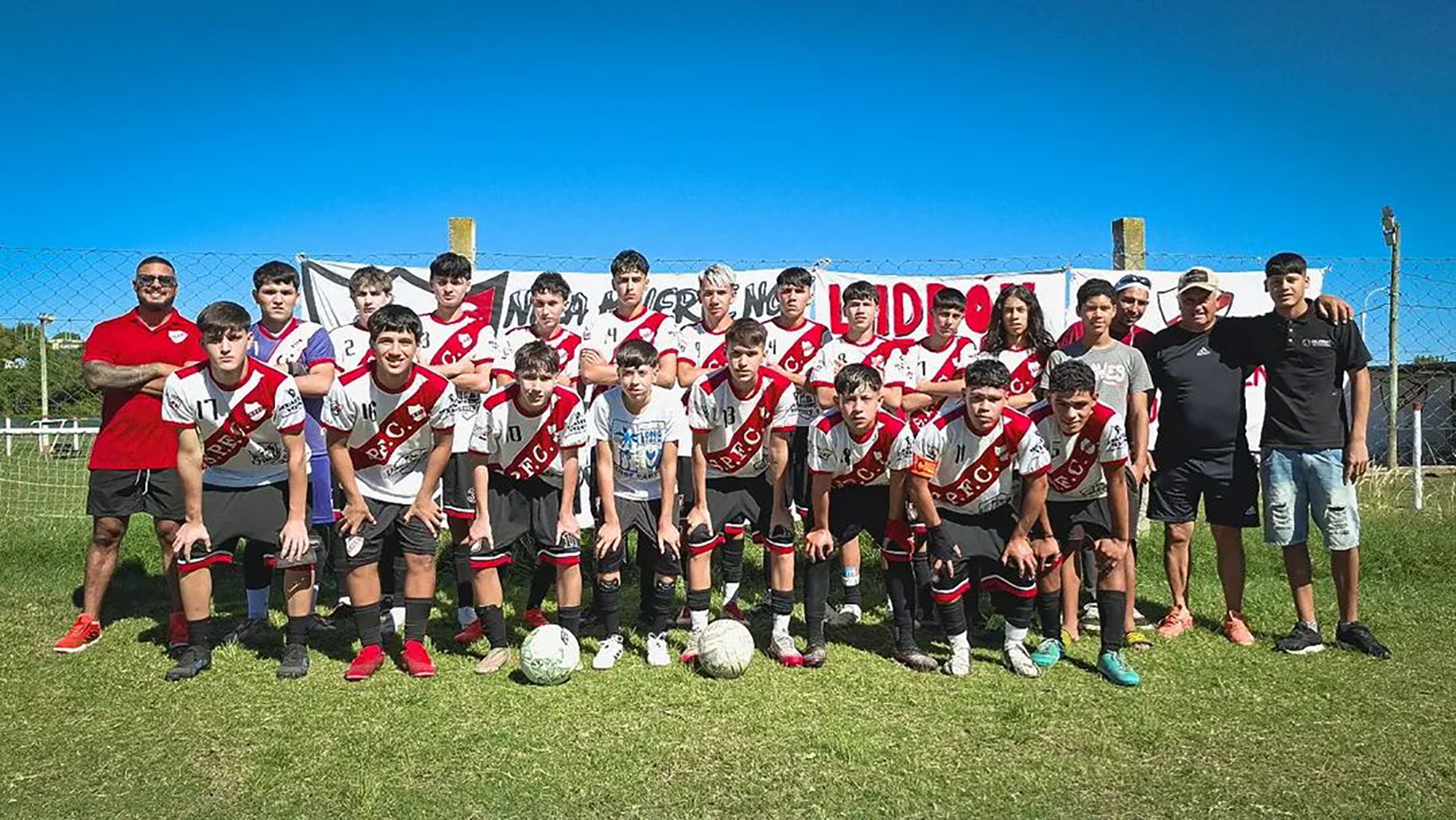 Los chicos de Progreso en la categoría Sub 18 en la Divisional B.