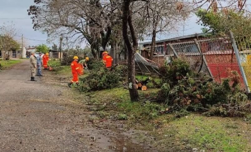 Más de 20 efectivos del Ejército local están desplegados para la recuperación de Salto