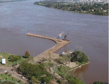 Embalse supera 35 metros y el río  podría alcanzar los casi 8 metros 