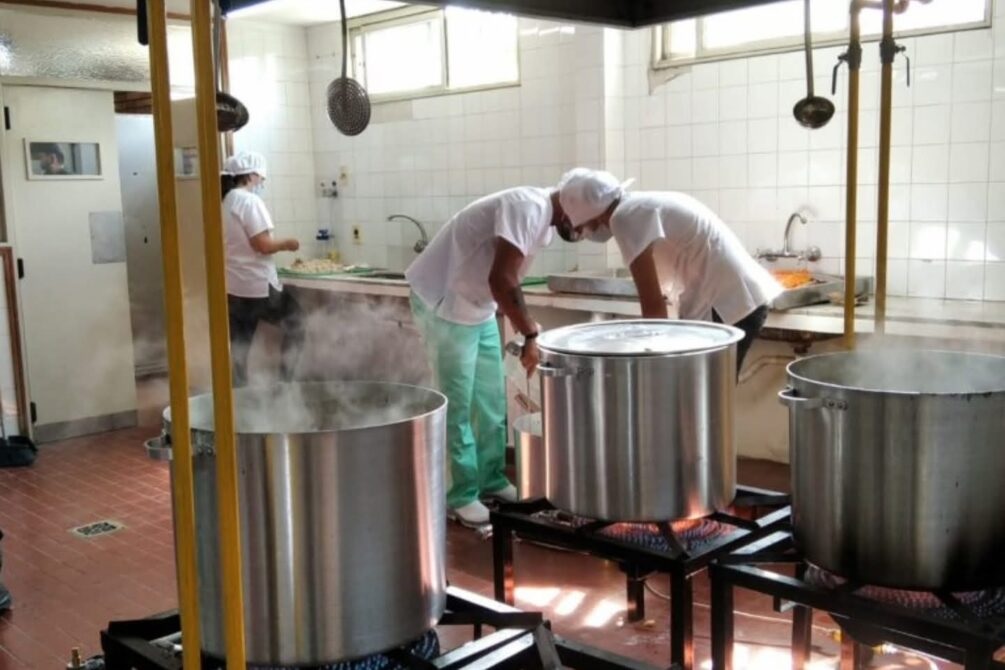 Desarrollo Social incrementó la asistencia alimentaria  tras el temporal para atender a las familias evacuadas