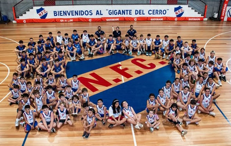 A pesar de tener tantos chicos, Nacional no jugará en la actividad de primera división por falta de jugadores.