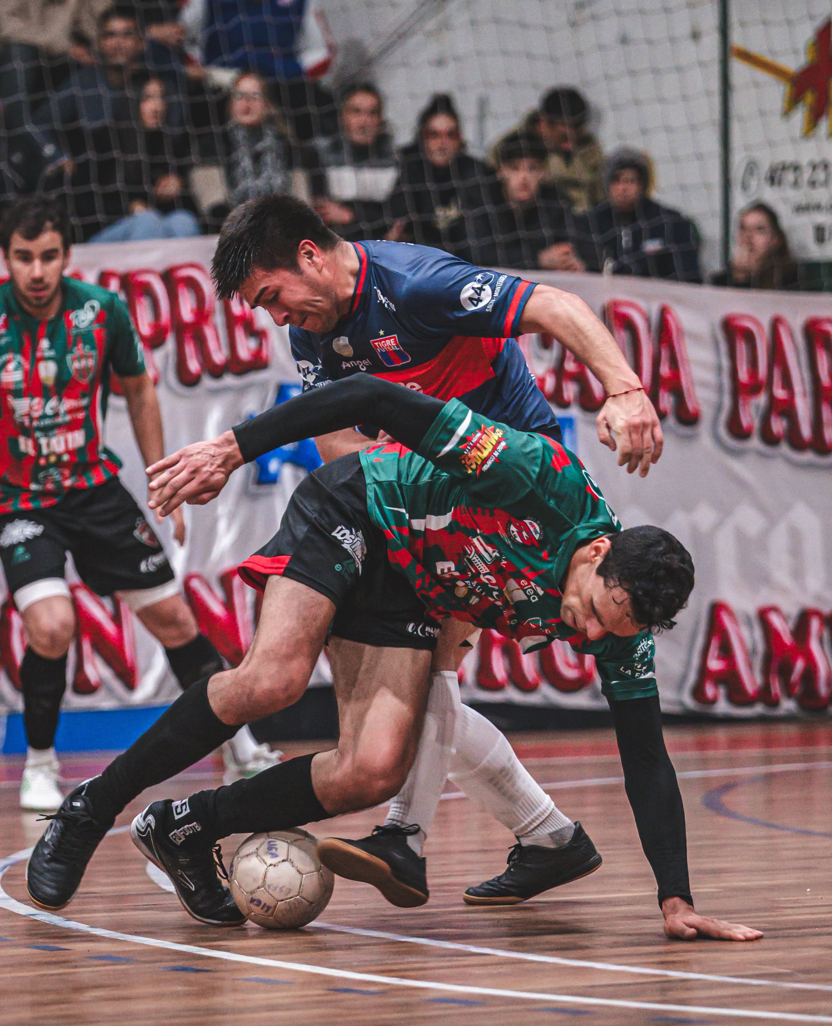 Barrio Artigas y Fénix en la 'B': Ceibal y Almagro salieron en punta en la liguilla del futsal