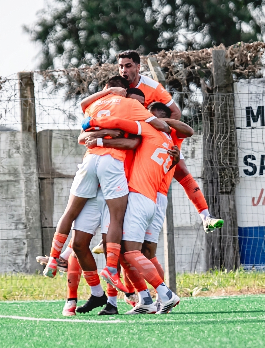 Si Salto FC se mete en la pelea de primeros puestos