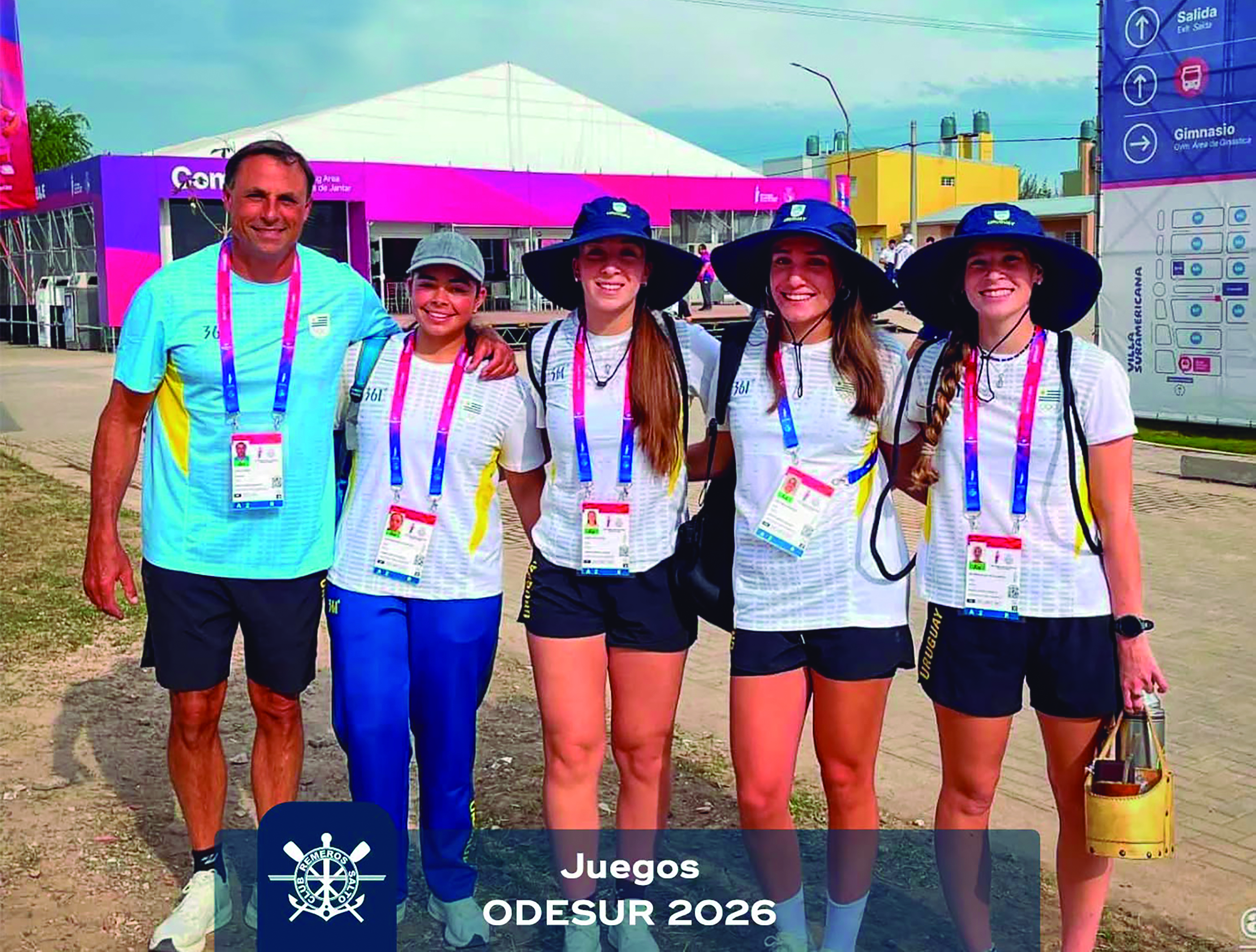 El canotaje femenino con tres salteñas. En la imagen el técnico, profesor de Remeros, Jorge Ferrier, más Agostina Revello, Camila Ávila, la medallista Emilia Milich y Milagros Croci.