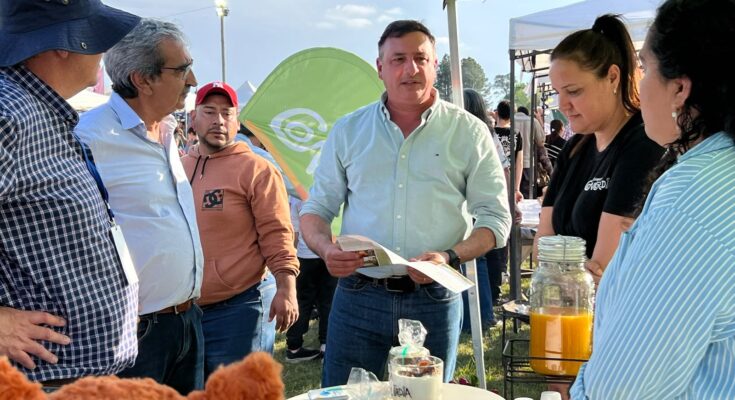 El primer Festival de la Empanada se celebró con éxito y  un gran marco de público en la zona de Termas del Daymán