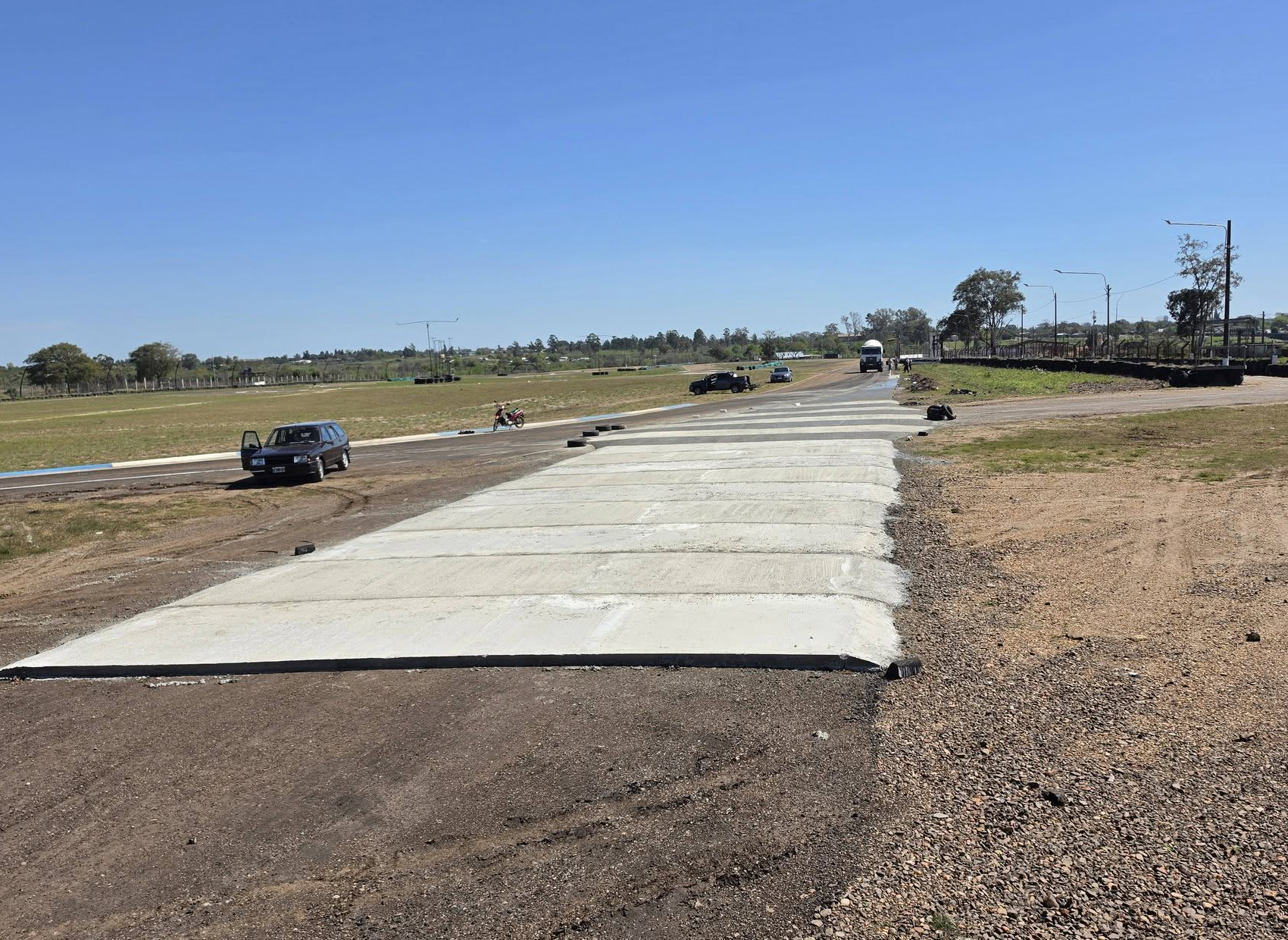 Se construyó una zona largada para una recta que tendrá 201 mtrs.