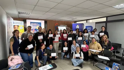 Fortalecen la inclusión social y la autonomía financiera de los pasantes del programa Accesos impulsado por el Mides