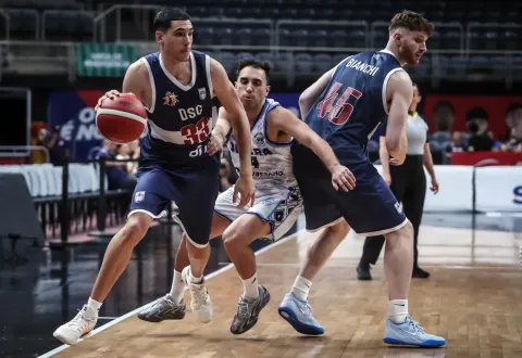 Defensor Sporting por la heroica en Brasil